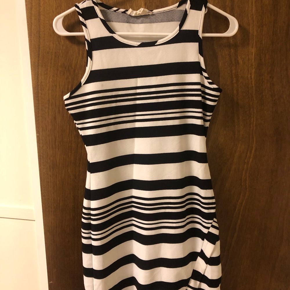 Pink Republic Dress Size small
